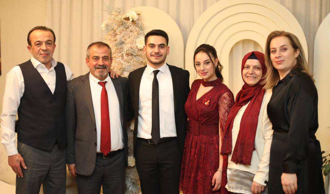 Gizem ile Emre Can nişanlandı 1